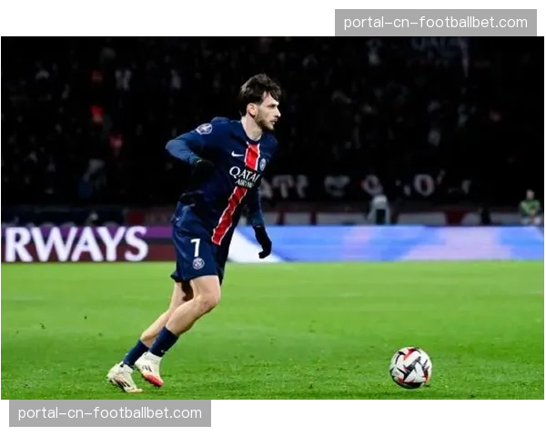 克瓦拉茨赫利亚补时破门难救主，巴黎主场连胜纪录遭终结